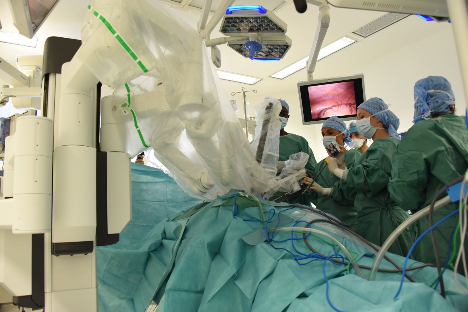 Robot chirurgical à l'Hôpital de la Timone