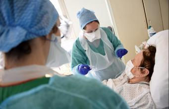 COVID 19 : Information pour les médecins sur le traitement par anticorps monoclonal
